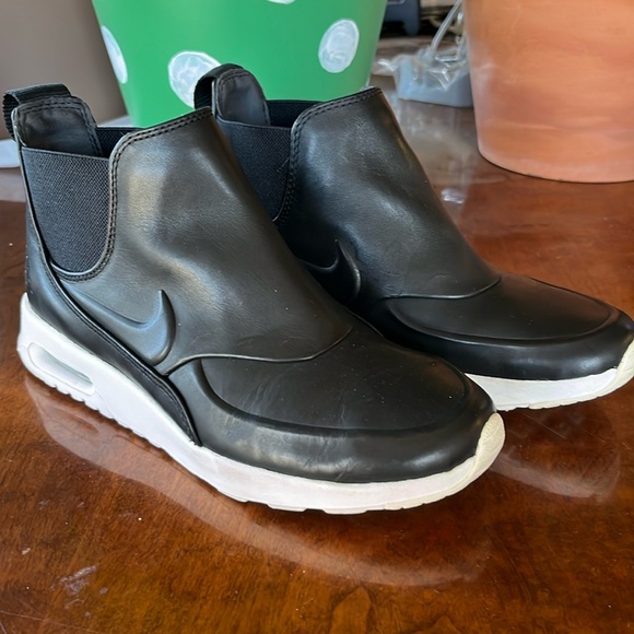 NIKE AIR MAX ‘Thea’ Mid Sneaker Boots / Size 6.5 - Picture 1 of 4